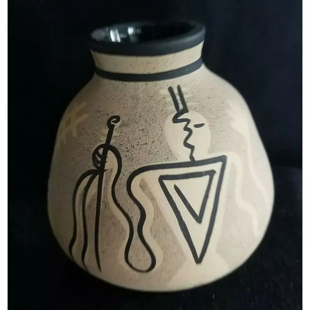 KOPA Pottery marked Dt ES 115, 3.5